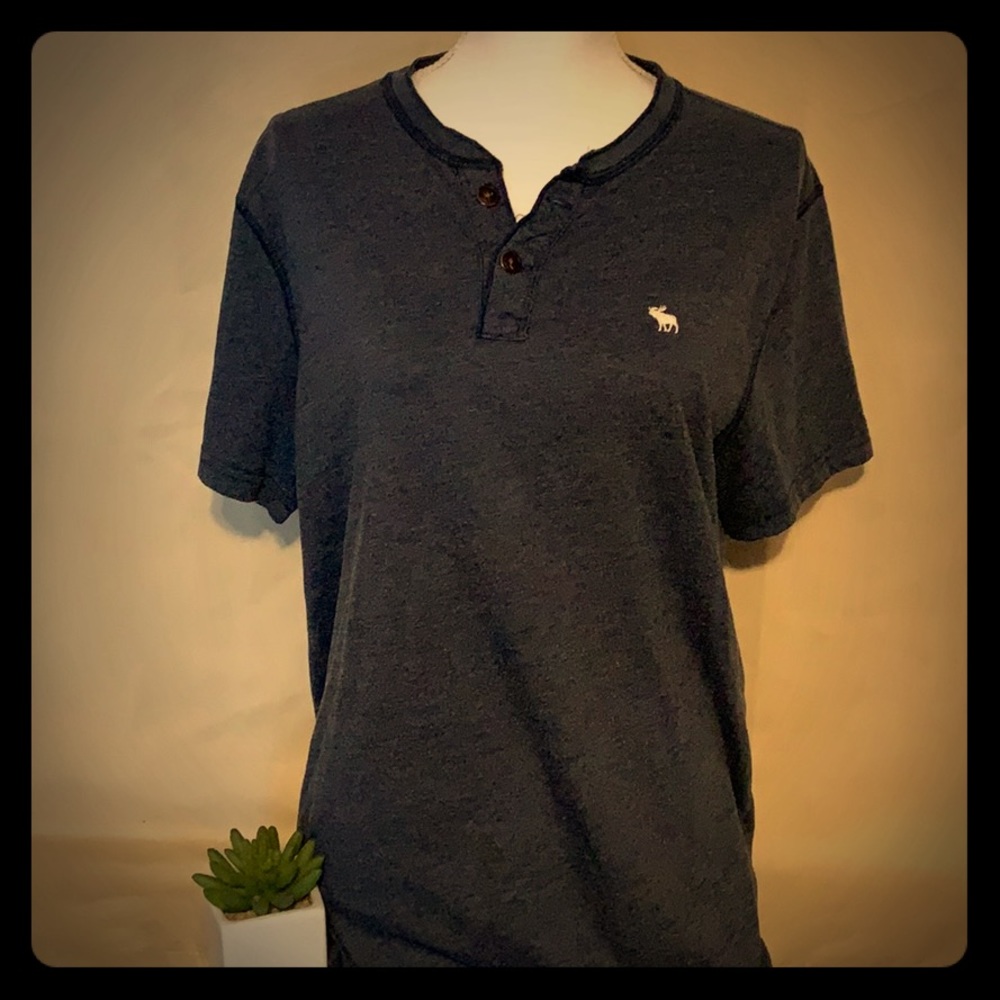 Abercrombie & Fitch Men’s tshirt
